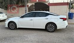 نيسان ألتيما